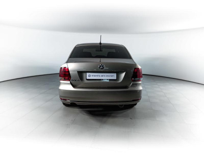 Volkswagen Polo 1.6 MPI AT (110 л. с.) Comfortline