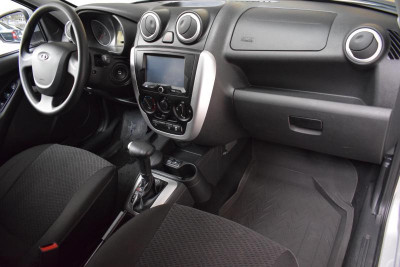 LADA Granta лифтбек 1.6 16кл AT (98 л. с.) Luxe