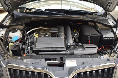 ŠKODA YETI 1.4 TSI MT (122 л. с.) Ambition