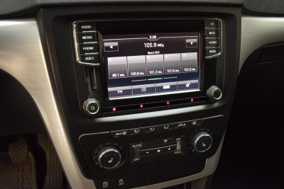 ŠKODA YETI 1.4 TSI MT (122 л. с.) Ambition