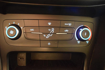 Ford Focus Универсал 1.5d MT (105 л.с.) Sync Edition