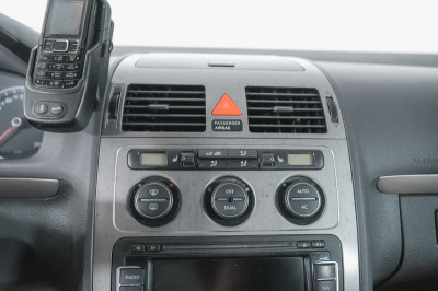 Volkswagen Touran 1.4 AT (170 л.с.)