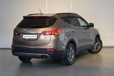 Hyundai Santa Fe 2.4 AT 4WD (174 л. с.)