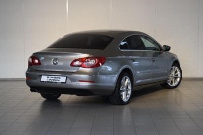 Volkswagen Passat CC 1.8 AT (152 л.с.)