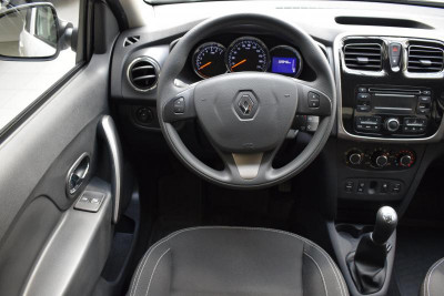 Renault Logan 1.6 MT (82 л. с.)