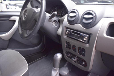 Renault Logan 1.6 MT (84 л. с.)
