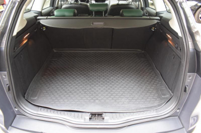 Ford Focus Универсал 1.6 Ti-VCT PowerShift (125 л. с.) Sync Edition