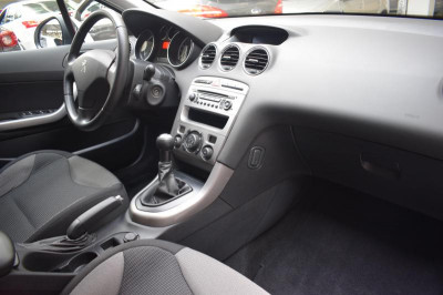 Peugeot 308 1.6 MT (120 л. с.)