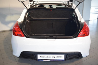 Peugeot 308 1.6 MT (120 л. с.)