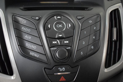 Ford Focus 1.6 MT (105 л. с.)