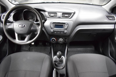 Kia Rio 1.4 MT (107 л. с.)