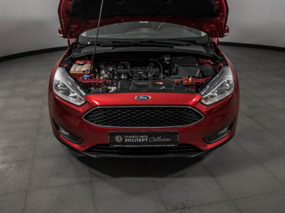 Ford Focus Хетчбэк 1.6 Ti-VCT PowerShift (105 л. с.) Sync Edition