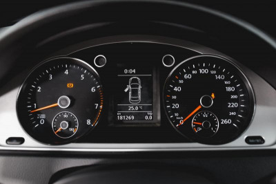 Volkswagen Passat 1.4 TSI MT (122 л. с.)