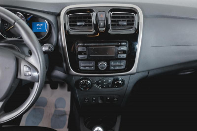 Renault Sandero Stepway 1.6 MT (102 л. с.) Confort