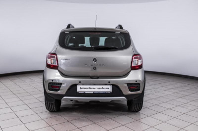 Renault Sandero Stepway 1.6 MT (102 л. с.) Confort