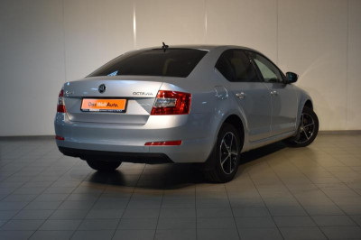 ŠKODA Octavia 1.6 AT (110 л.с.)