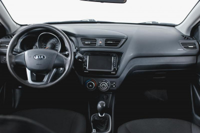 Kia Rio 1.4 MT (107 л. с.)