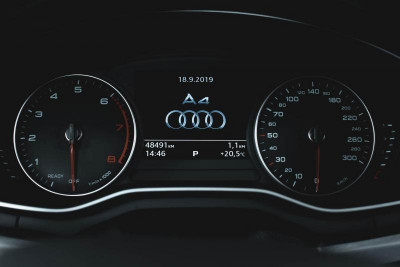 Audi A4 1.4 TFSI S tronic (150 л. с.)