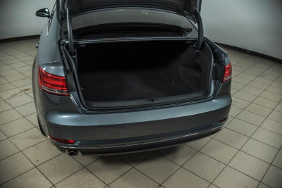 Audi A4 1.4 TFSI S tronic (150 л. с.)