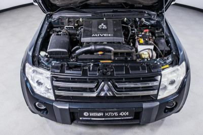 Mitsubishi Pajero 3.8 AT (250 л. с.)