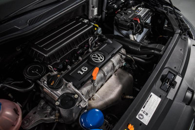Volkswagen Polo 1.6 MT (105 л. с.)