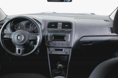 Volkswagen Polo 1.6 MT (85 л. с.)