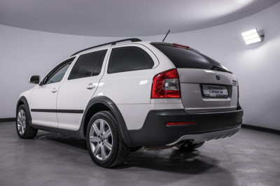 ŠKODA Octavia 1.8 TSI MT 4x4 (152 л. с.)