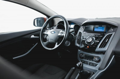 Ford Focus 1.6 MT (125 л. с.)