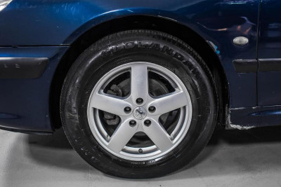 Peugeot 607 2.2 TDi MT (133 л. с.)