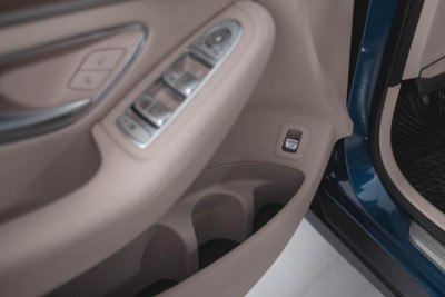 Mercedes-Benz GLC-Класс 250 4MATIC 2.0 AT (211 л.с.) 4WD