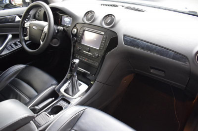 Ford Mondeo 2.0 SCTi Powershift (200 л. с.)