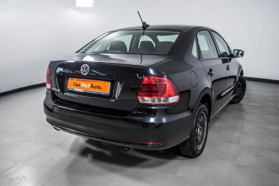 Volkswagen Polo 1.6 MPI AT (110 л. с.) Trendline