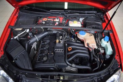 Audi A4 2.0 multitronic (130 л. с.)