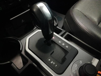 Land Rover Discovery 4.4 AT (295 л. с.)