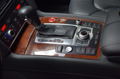Audi Q7 3.0 TFSI tiptronic quattro (272 л. с.)