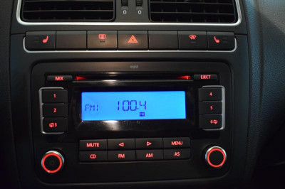 Volkswagen Polo 1.6 MT (105 л. с.)