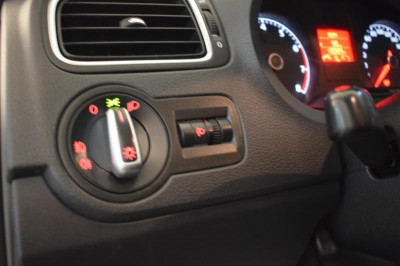 Volkswagen Polo 1.6 MT (105 л. с.)