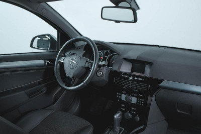 Opel Astra 1.8 AT (110 л.с.)