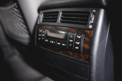 Toyota Land Cruiser 4.7 4WD AT (288 л. с.)