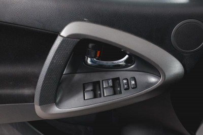 Toyota RAV4 2.0 CVT (158 л.с.)