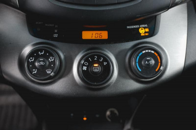 Toyota RAV4 2.0 CVT (158 л.с.)