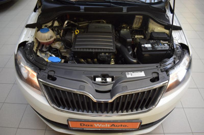 ŠKODA RAPID 1.6 MT (90 л. с.) Active