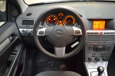 Opel Astra 1.8 AT (116 л.с.)