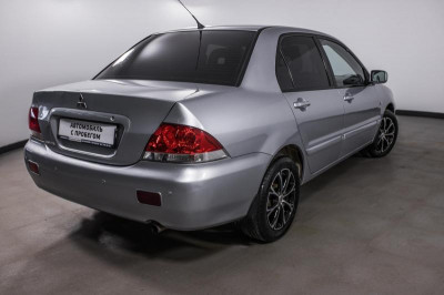 Mitsubishi Lancer 1.6 AT (90 л.с.)