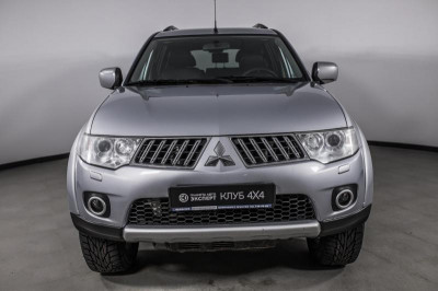 Mitsubishi Pajero Sport 2.5 DI-D AT AWD (178 л. с.)