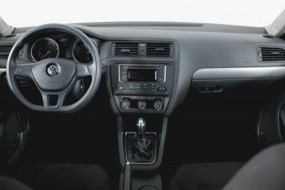 Volkswagen Jetta 1.6 MPI AT (110 л. с.) Highline