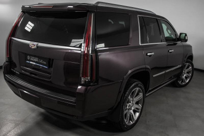 Cadillac Escalade 6.2 AT (409 л.с.) 4WD