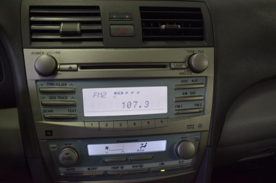 Toyota Camry 2.4 Hybrid CVT (187 л. с.)