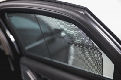 Audi A8 4.2 FSI L quattro tiptronic (372 л. с.)