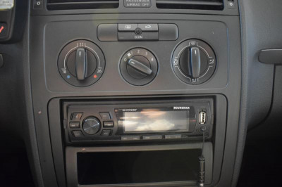 Volkswagen Touran 2.0 TDI MT (140 л. с.)